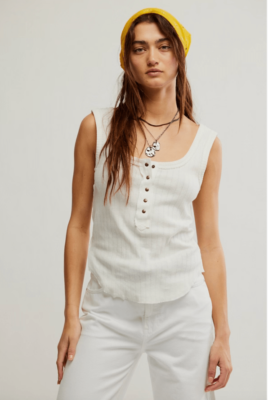 Bryson henley in white - Heart On A Hanger