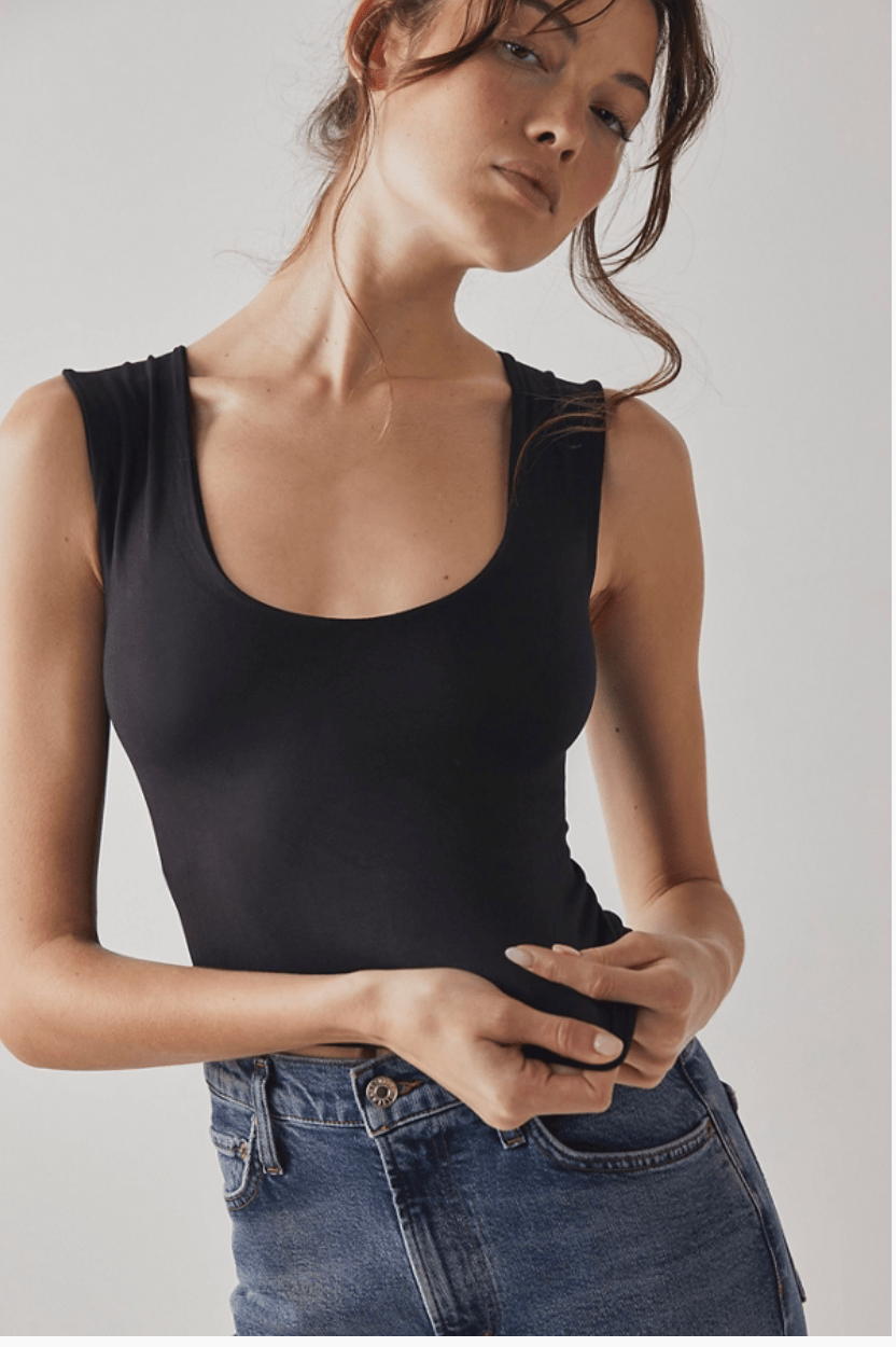 Clean lines tank in black - Heart On A Hanger