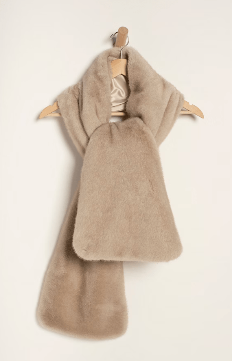 Snow angel faux fur scarf in ivory - Heart On A Hanger