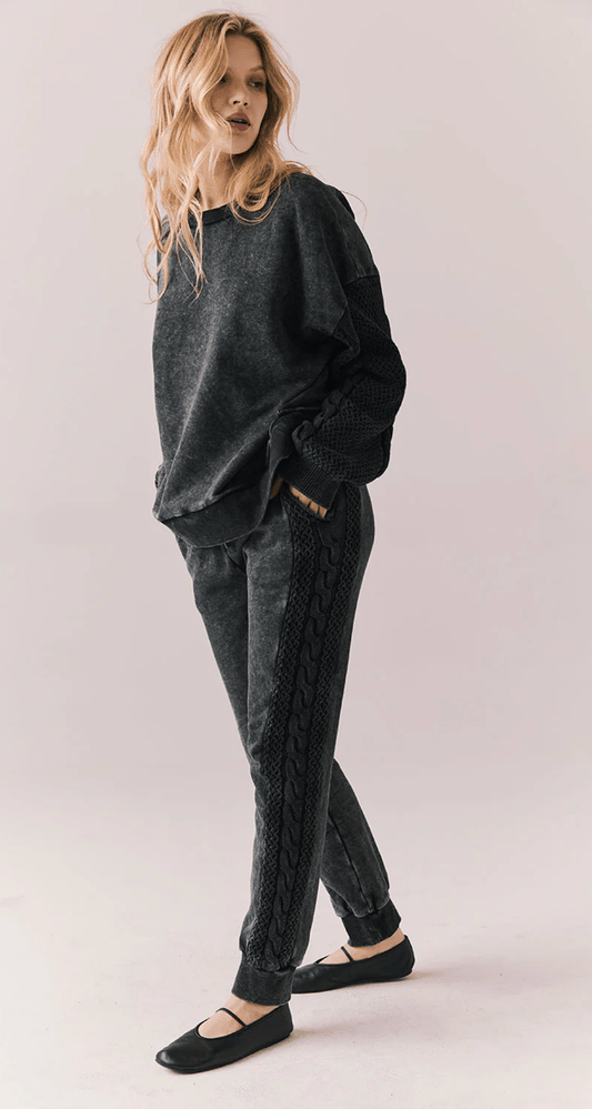Bay joggers in true black - Heart On A Hanger