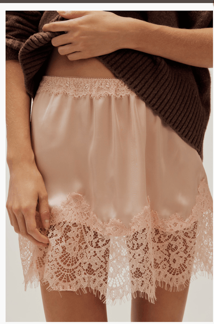 Meet in the middle half skirt in peach paisley - Heart On A Hanger
