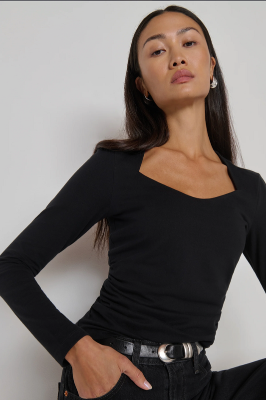 Millie tee in jet black