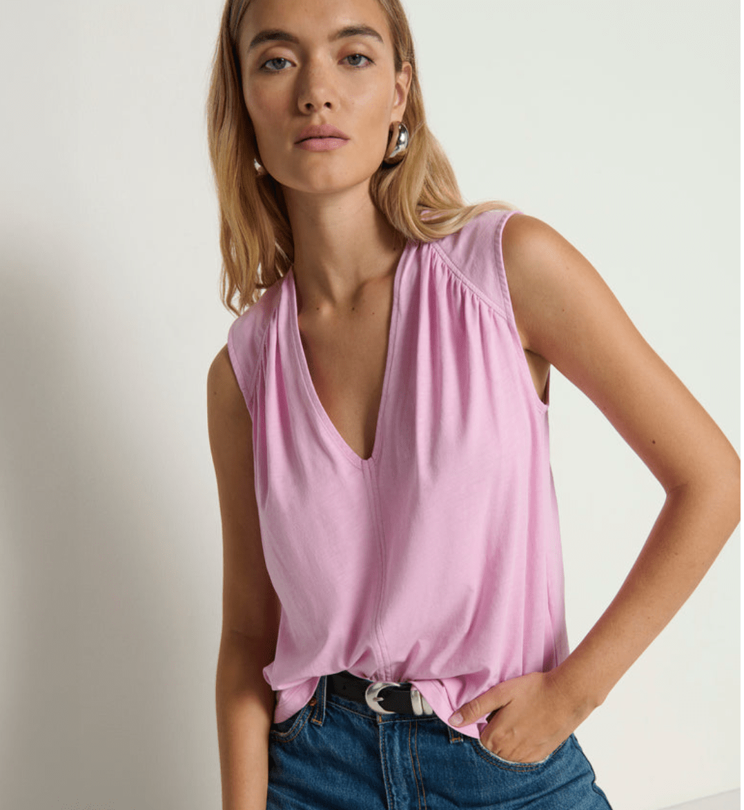 Selma v neck in lilac - Heart On A Hanger