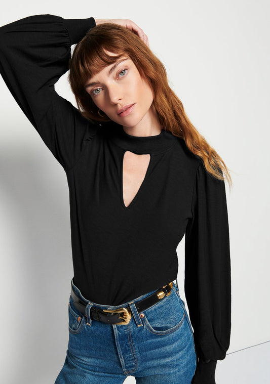 Shelby cut out tee - Heart On A Hanger