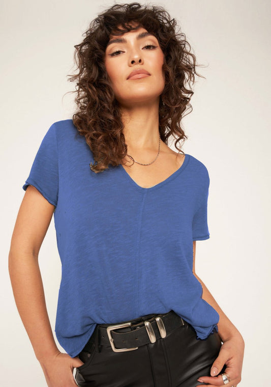 Wearever tee - Heart On A Hanger
